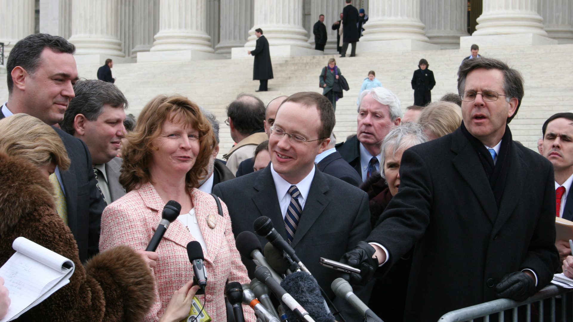 Caption: Scott and Susette Kelo speak to reporters at the U.S. Supreme Court after argument in Kelo v. New London.