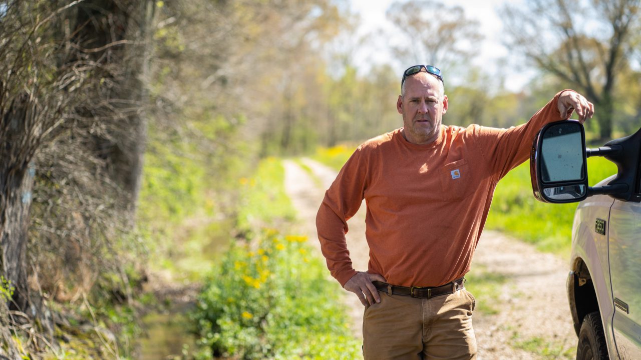 Hunter Hollingsworth and Terry Rainwaters of Camden, TN, on Tuesday, March 31, 2020. (Photography by Nathan Morgan for the Institute of Justice)