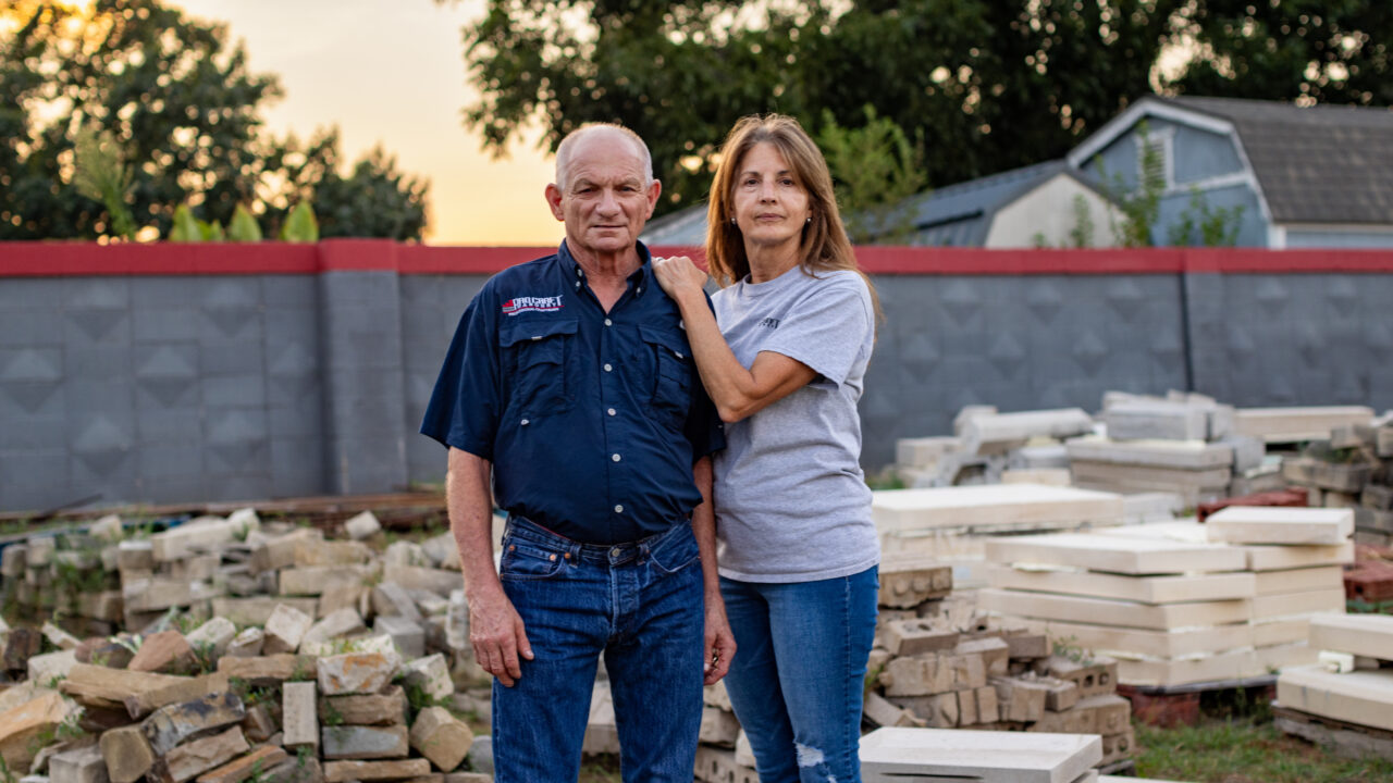 Danny Barbee, pictured with his wife, Diana, is a fourth-generation bricklayer and owner of a small masonry company. His company is facing debilitating government fines without access to an independent judge, so he’s teamed up with IJ for his day in a real court.