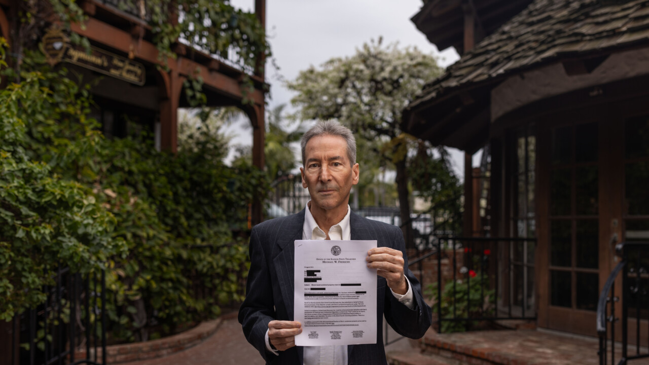 Illinois demanded David Knott, who helps people recover their unclaimed property, obtain an irrelevant private detective license.
