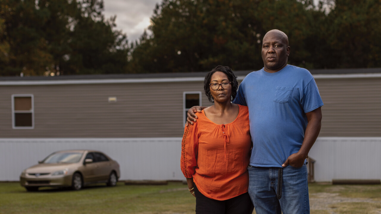Alisa Carr and Avery Marshall, along with their children, were victims of a SWAT raid after officers gave a judge inaccurate information to get a warrant. Alisa and Avery are seeking justice with IJ to be made whole for the damage to their home and lives.